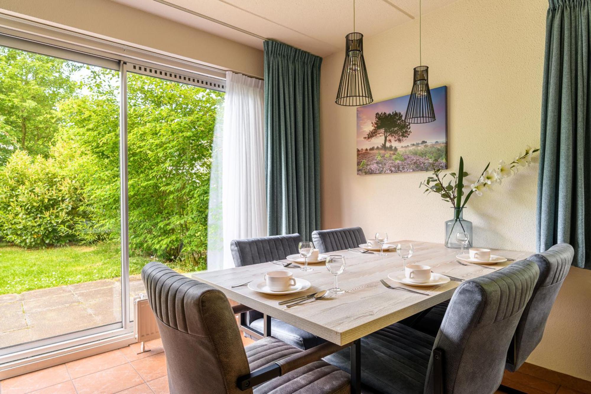Summio Bungalowpark Het Drentse Wold Hoogersmilde Room photo